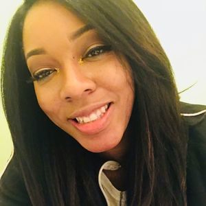 Meet your Posher, Nicole